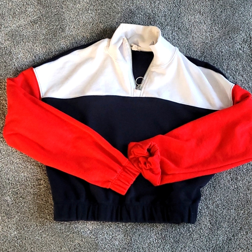 Crop crew neck